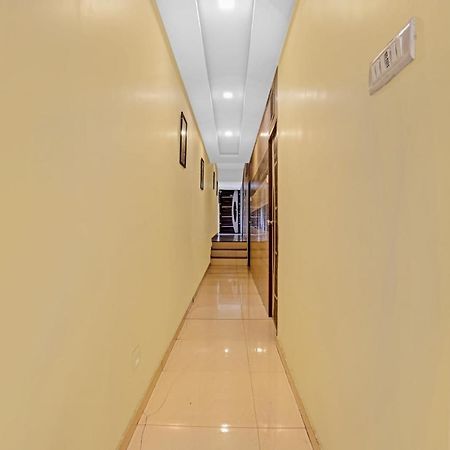 Oyo 84398 马罗什住宅酒店 孟买 外观 照片